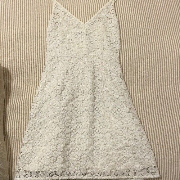 White Abercrombie Dress - size XXS - Picture 1 of 4